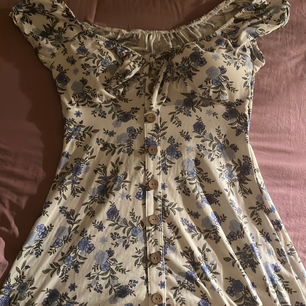 Small (3-5) picnic dress